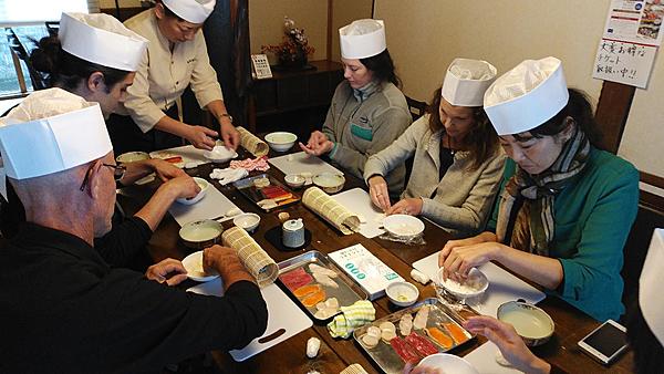 在臨海小鎮函館體驗以新鮮食材自製美味壽司午餐(隨湯品和日式蒸蛋 )