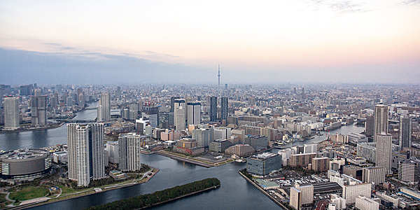 Cruise the blue skies above Tokyo Bay for 10 minutes! Enjoy a helicopter tour at a trial price!